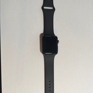 Sleek Black Apple Smartwatch Series 3 42mm EUC